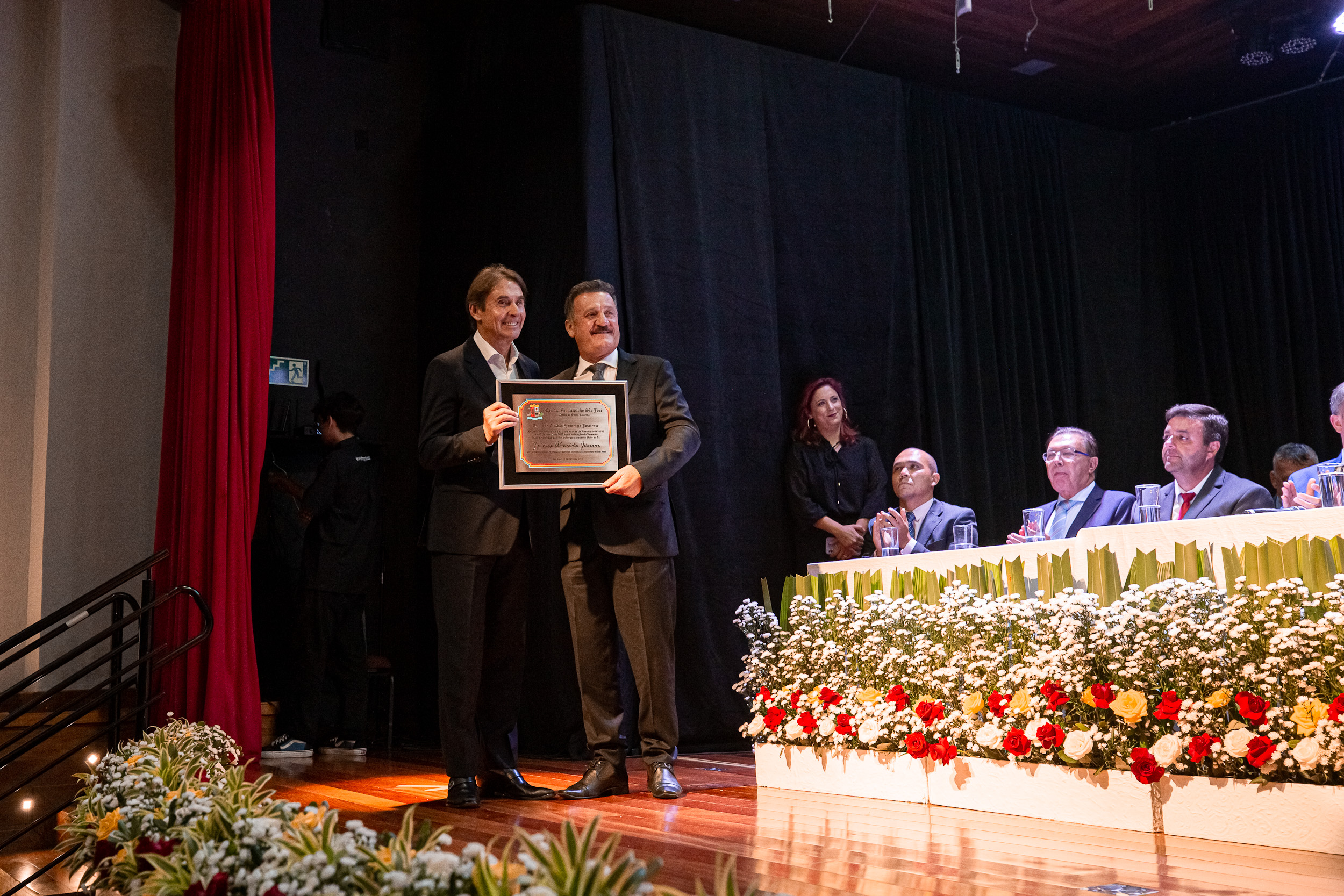 Businessman Jaimes Almeida Junior receives the Honorary Citizenship of São José