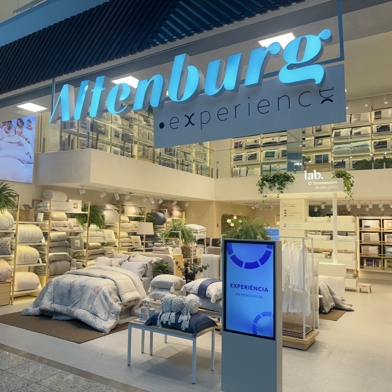 Altenburg inaugura no Balneário Shopping e inova com loja focada na experiência do cliente