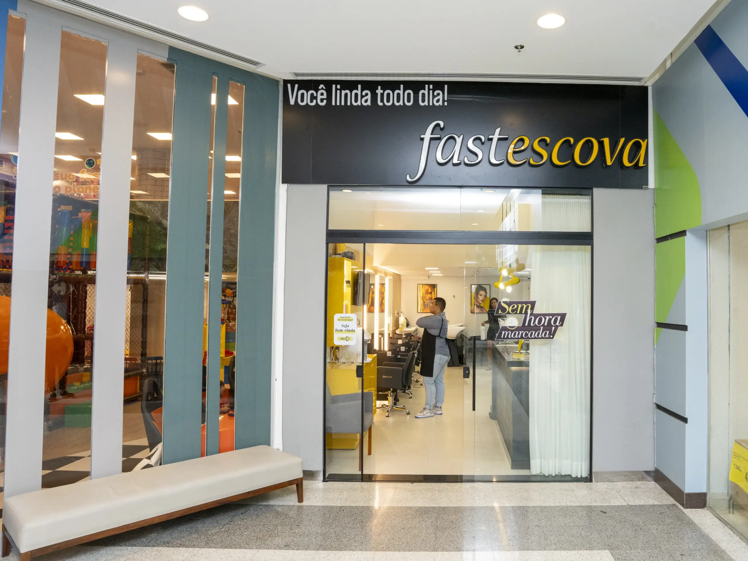 fast escova fachada loja