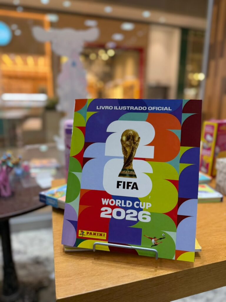 Álbuns e figurinhas da Copa movimentam os shoppings Almeida Junior.